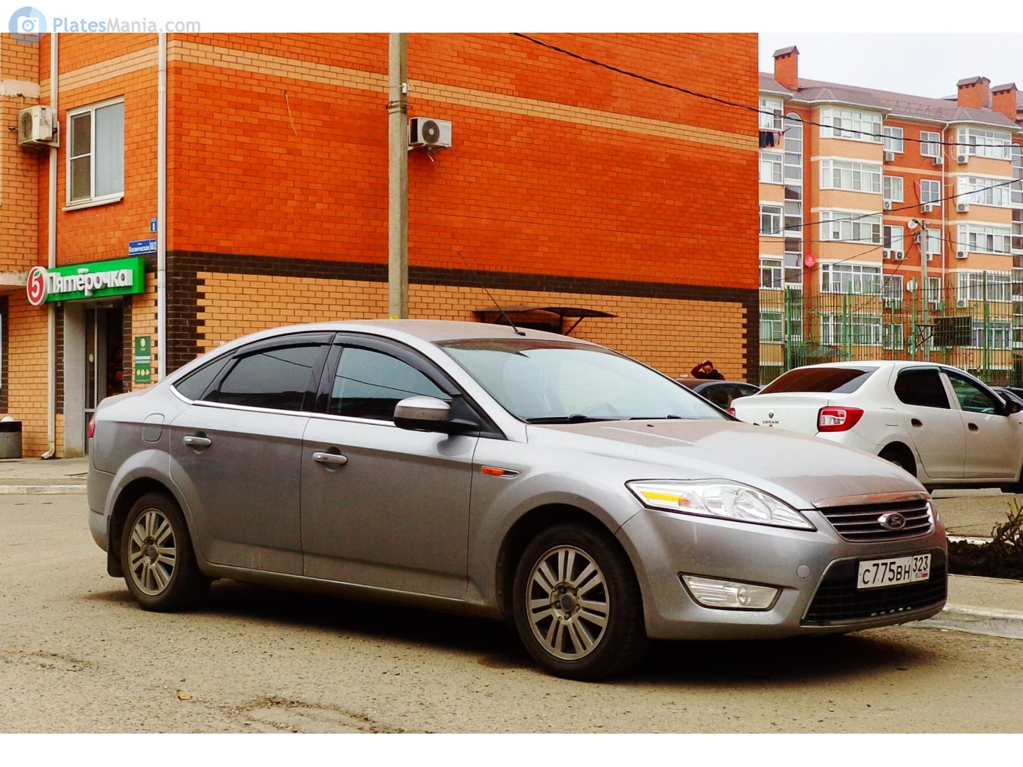 с 775 вн 323, Ford Mondeo 3rd gen Sedan/Liftback (Mk4; CD345), 2007–2010 (–2011 for CN-market)