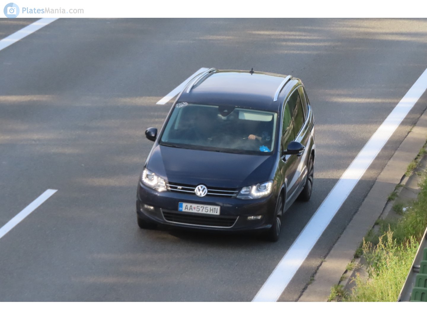 AA 575HN, Volkswagen Sharan 2nd gen (7N), 2010–2022