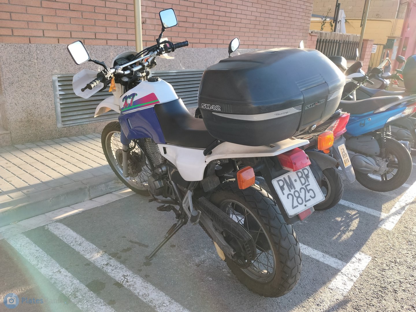 PM 2825 BP, Yamaha XT 