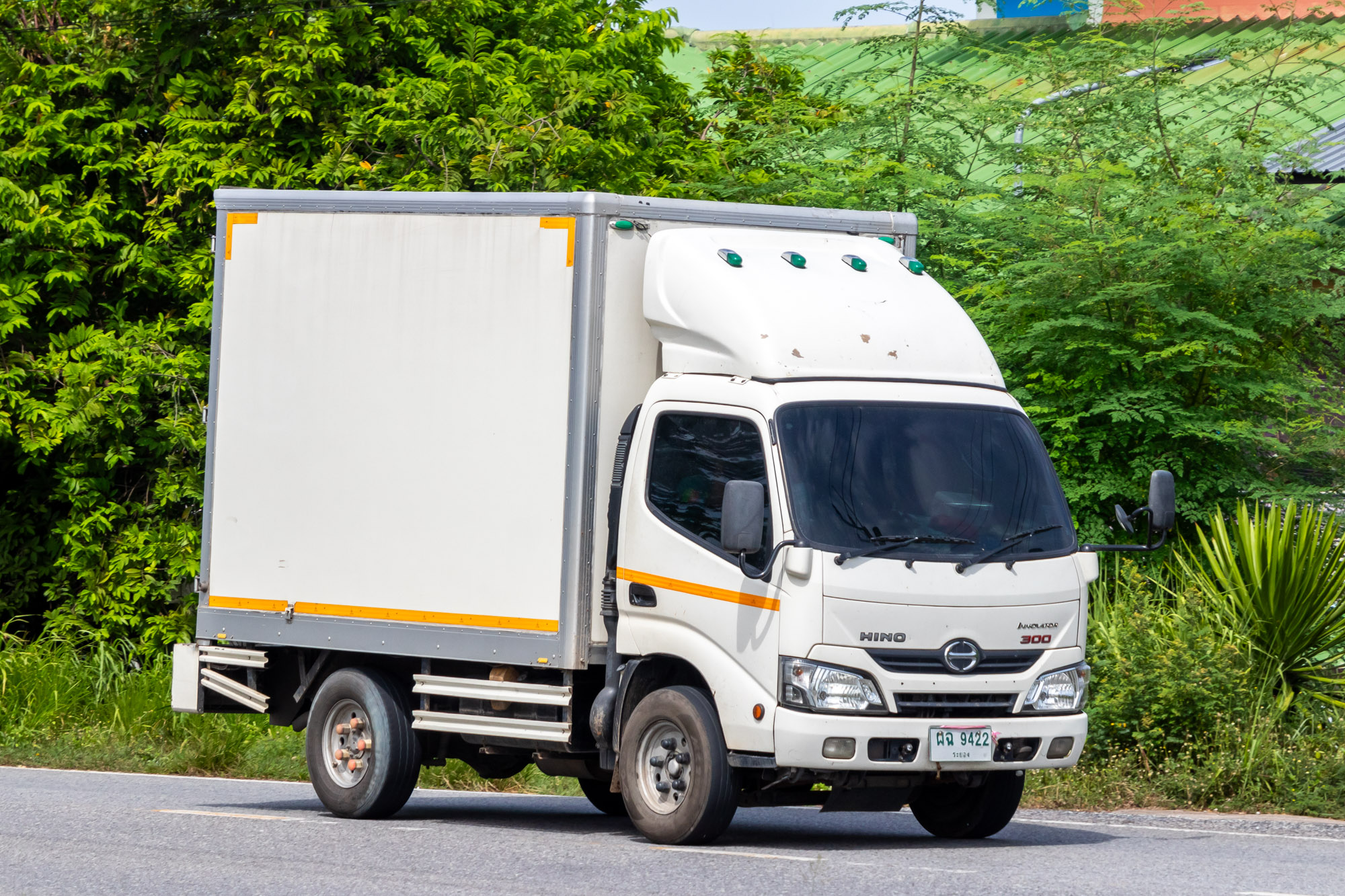 ผฉ 9422, Hino 300 Series 