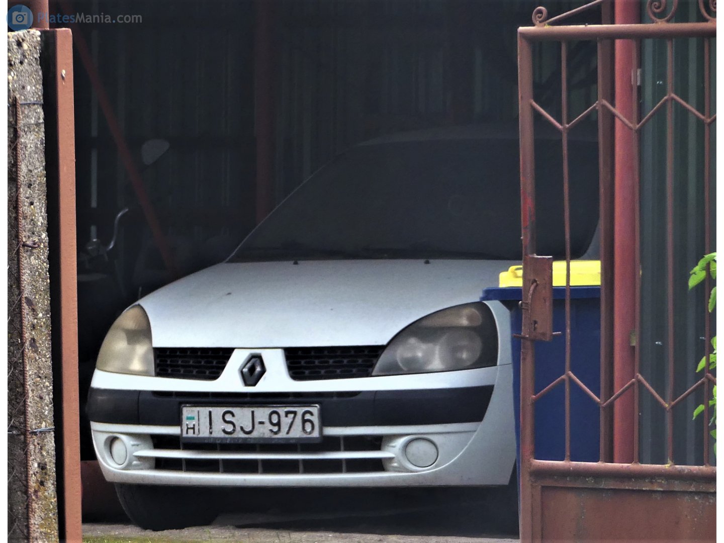 ISJ-976, Renault Clio 2nd gen 5-door Hatch (B65), 1st facelift, 2001–2006