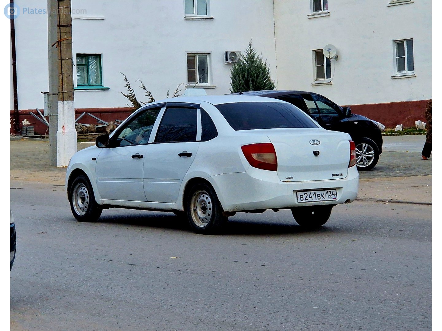 в 241 вк 134, Lada (VAZ) 2190 Granta 2190, 2011–2018