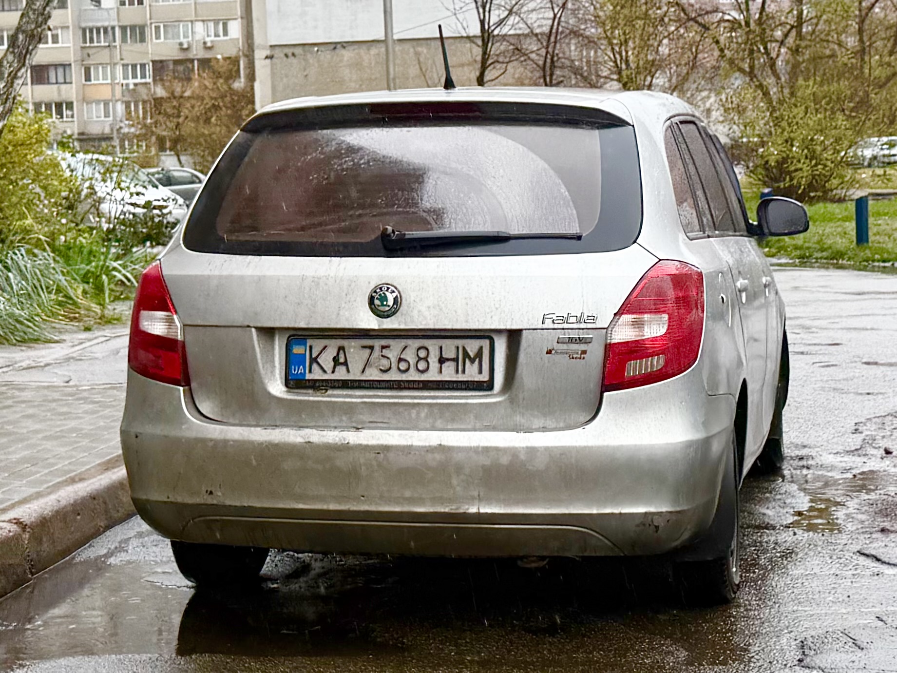 KA 7568 HM, Skoda Fabia 2nd gen Combi (5J5/545), 2007–2014