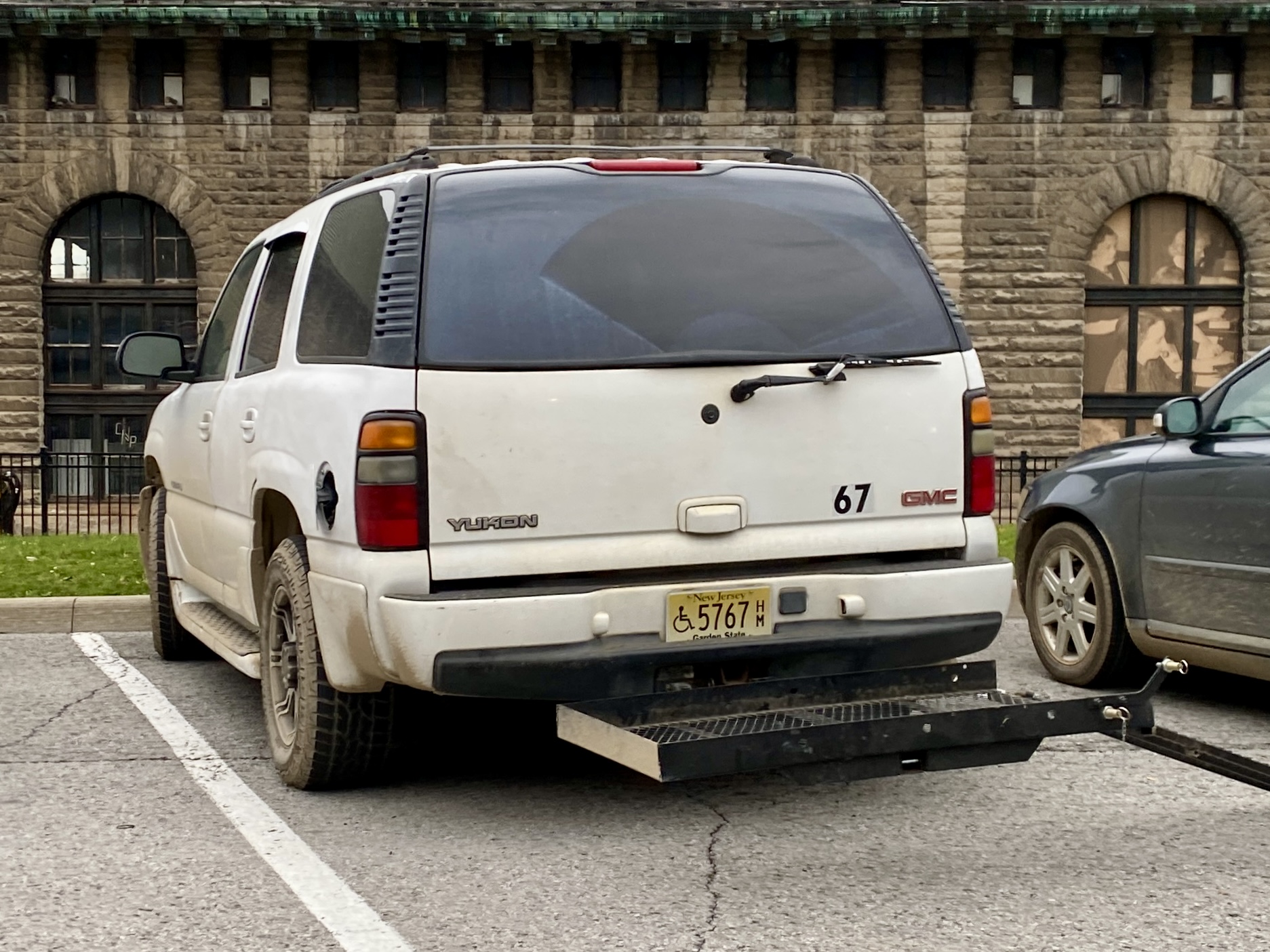 5767 H/M, GMC Yukon 2nd gen (GMT820), 2000­–2006