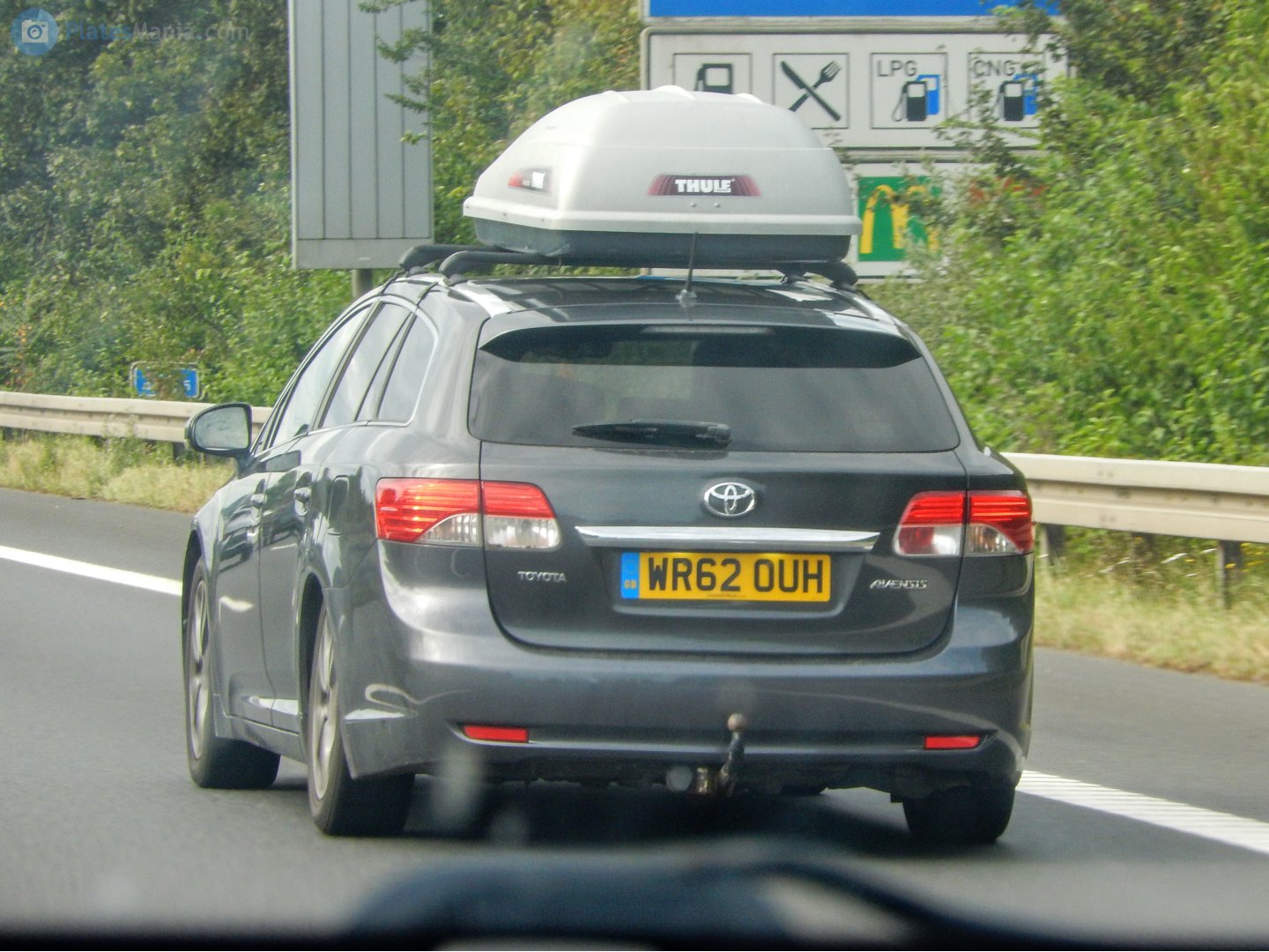 WR62OUH, Toyota Avensis 3rd gen Tourer (T270), 1st facelift, 2011–2015
