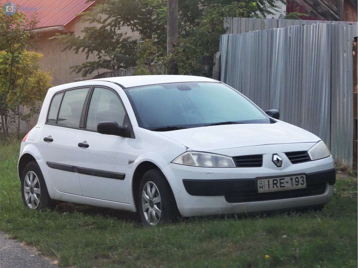 IRE-193, Renault Mégane 2nd gen 5-door Hatch (B84), 2002–2009