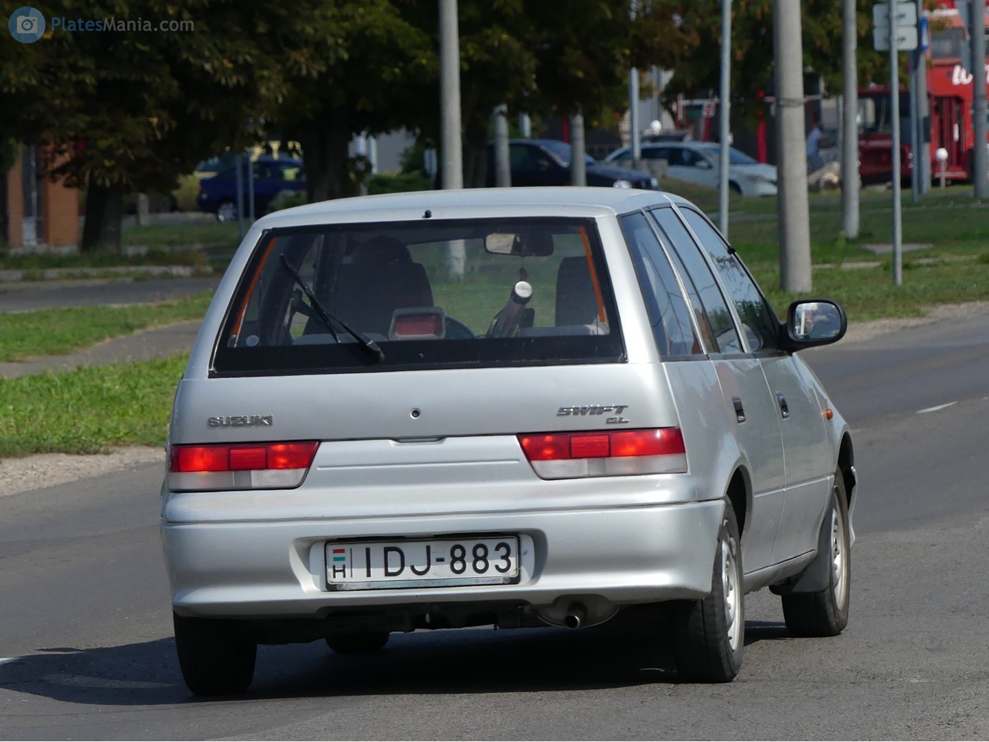 IDJ-883, Suzuki Swift 2nd gen 5-door Hatch (SF), facelift, 1996–2004
