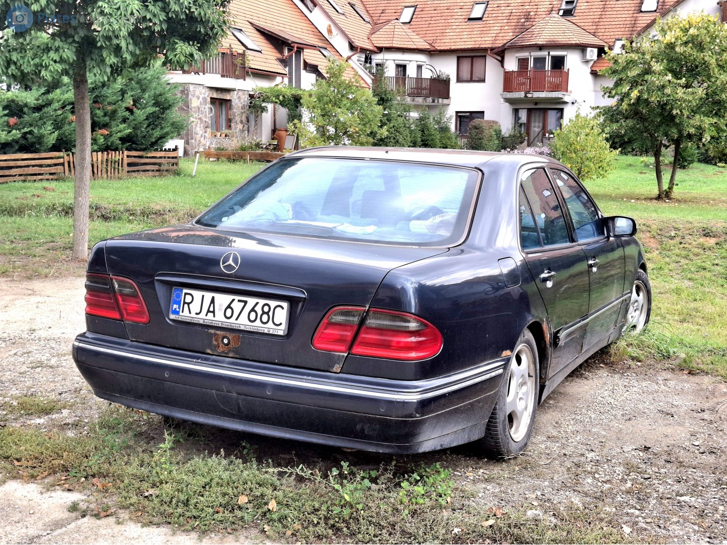 RJA 6768C, Mercedes-Benz E-Klasse 2nd gen Sedan (W210), 1995­–2002
