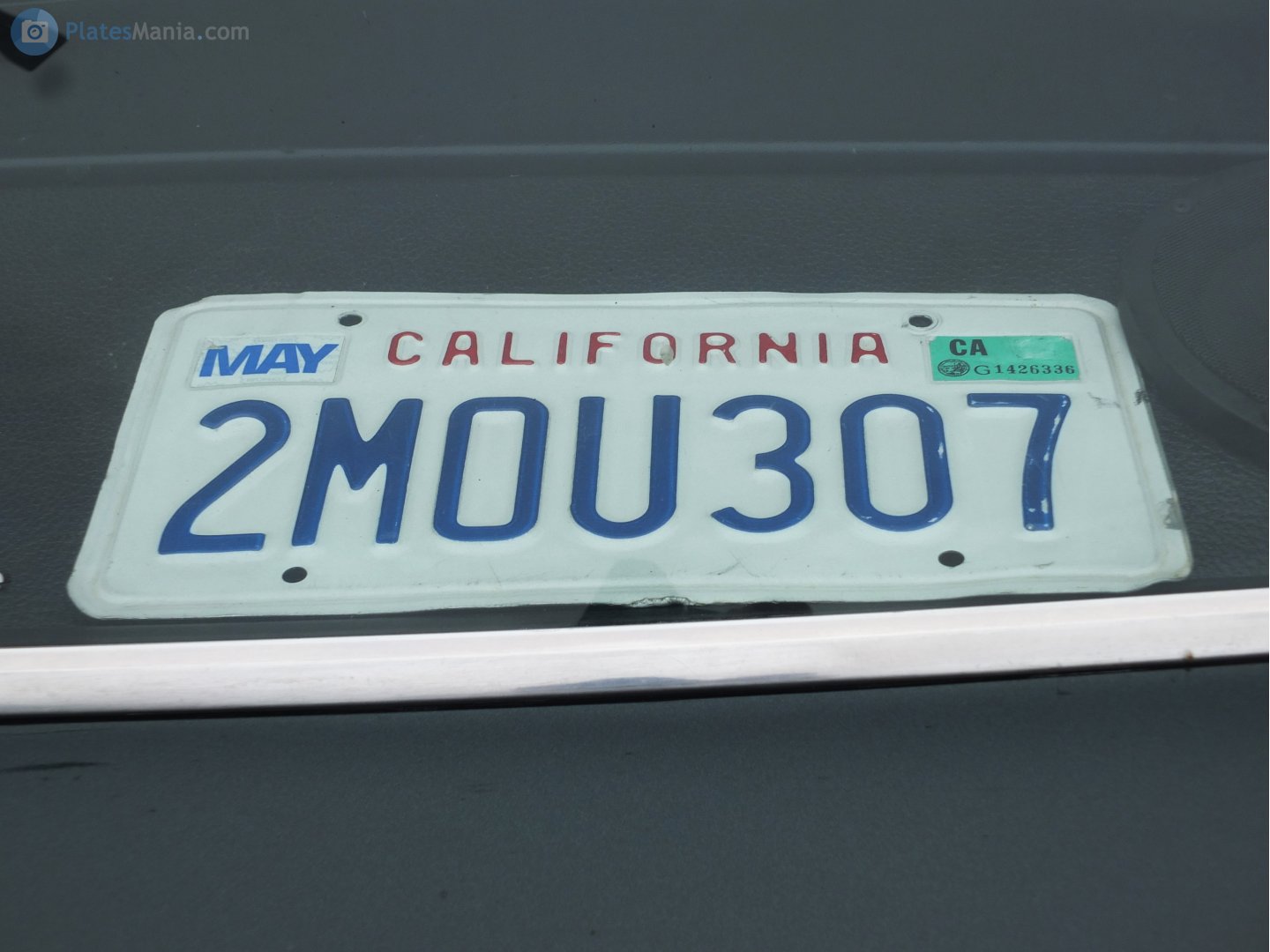 2MOU307, License plate without vehicle 