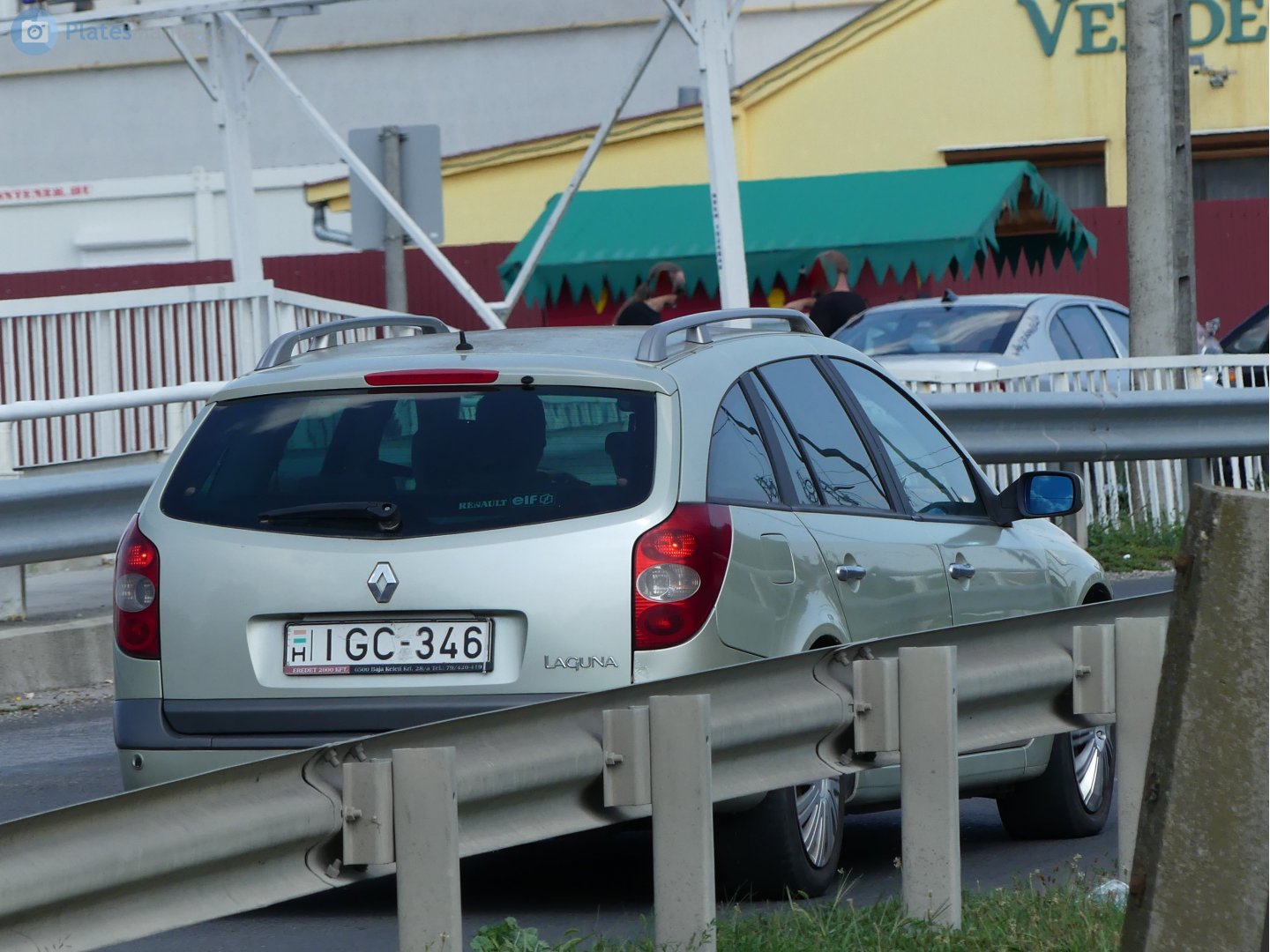 IGC-346, Renault Laguna 2nd gen Sport Tourer (X74), 2001–2005