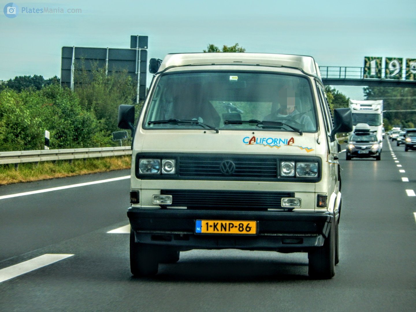 1-KNP-86, Westfalia California 