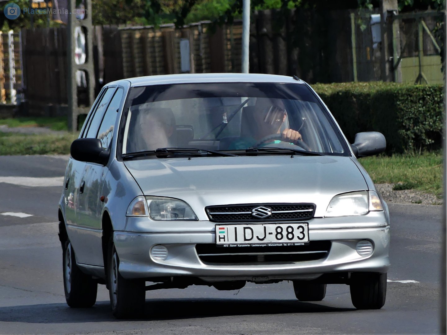 IDJ-883, Suzuki Swift 2nd gen 5-door Hatch (SF), facelift, 1996–2004