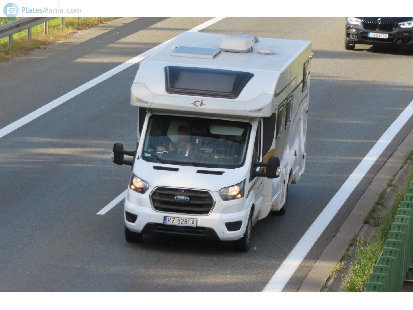 RZ 828CA, Caravans International 