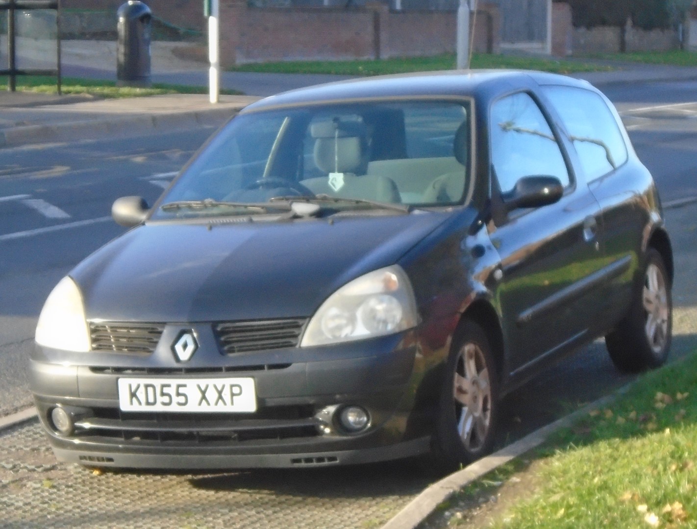KD55XXP, Renault Clio 2nd gen 3-door Hatch (C65), 1st facelift, 2001–2006