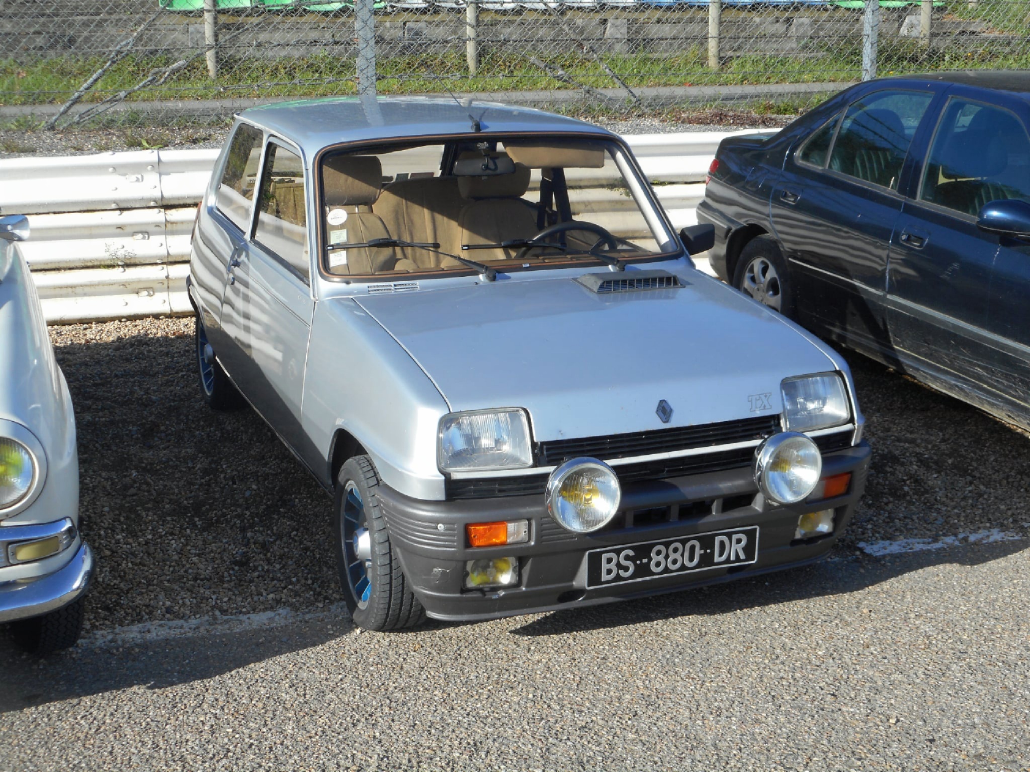 BS-880-DR, Renault 5 1st gen 3-door Hatch (122), 1972–1985