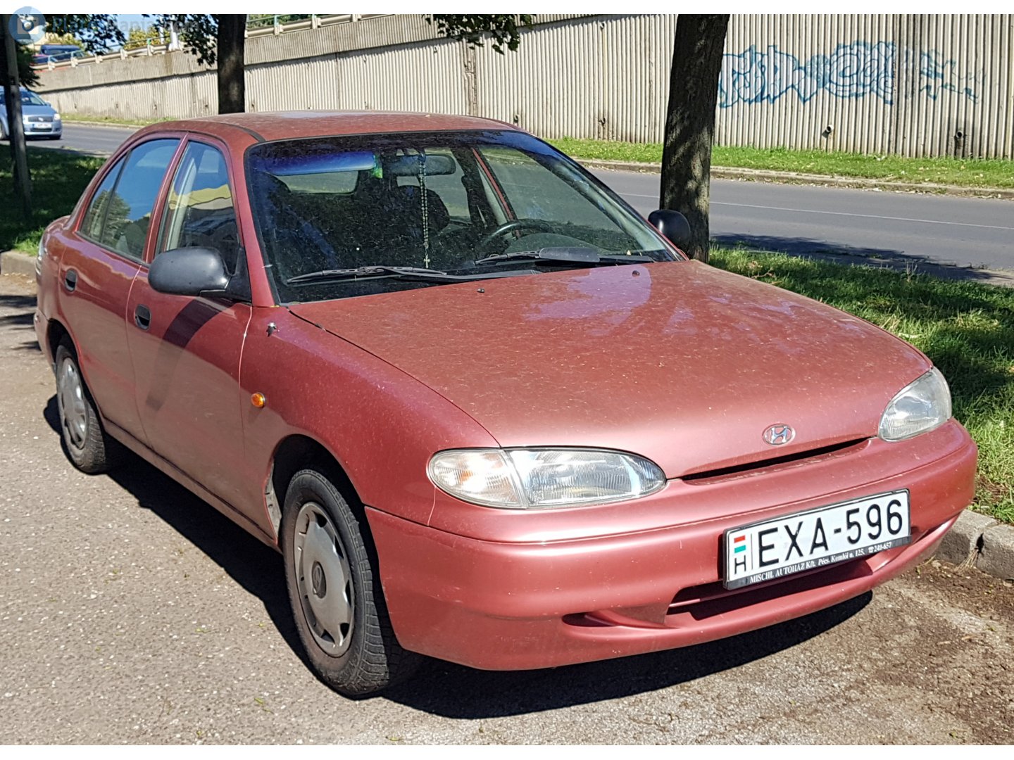 EXA-596, Hyundai Accent 1st gen Sedan (X3), 1994–2000