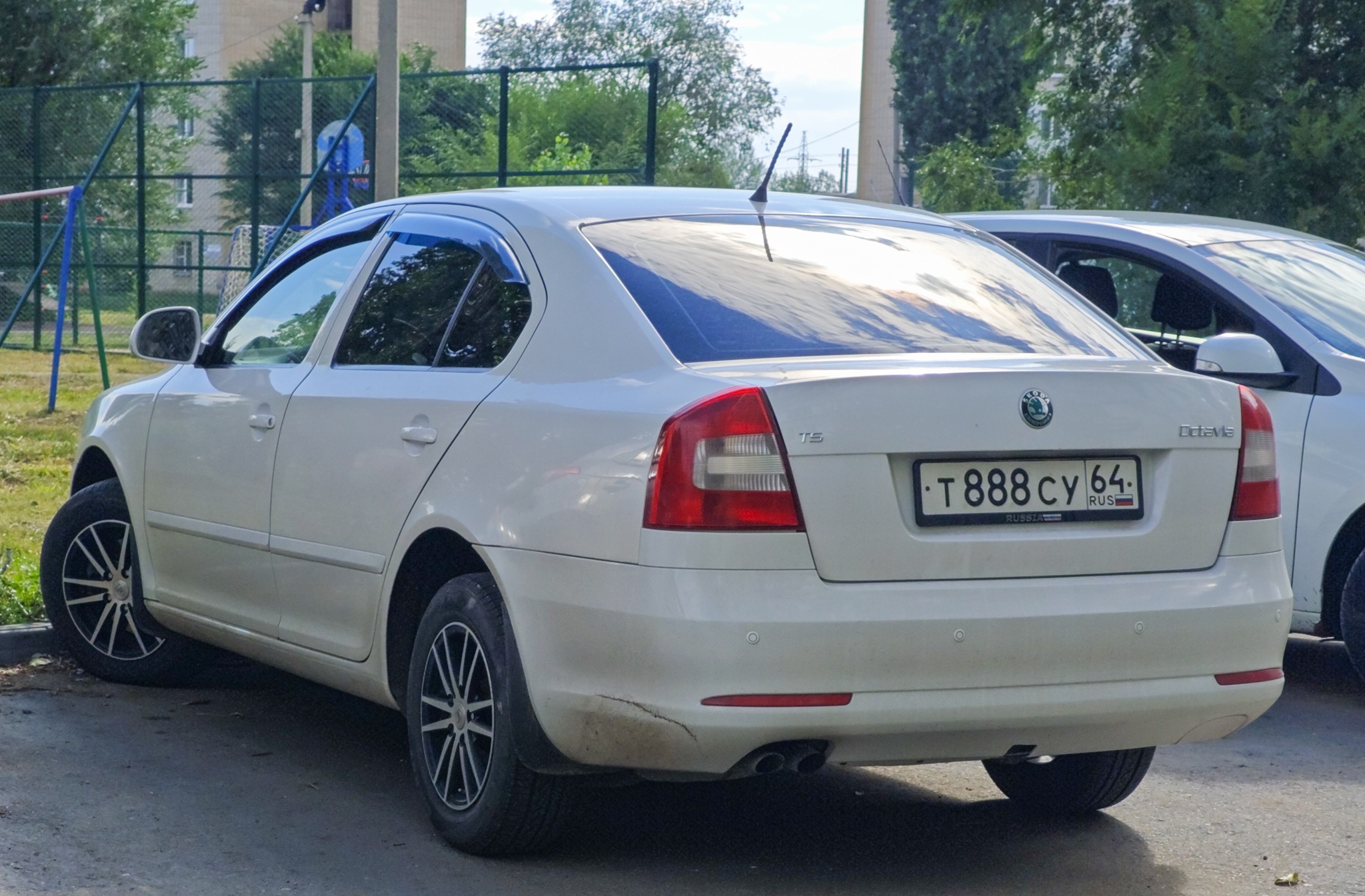 т 888 су 64, Skoda Octavia 2nd gen Liftback (A5/1Z3), facelift, 2009–2013