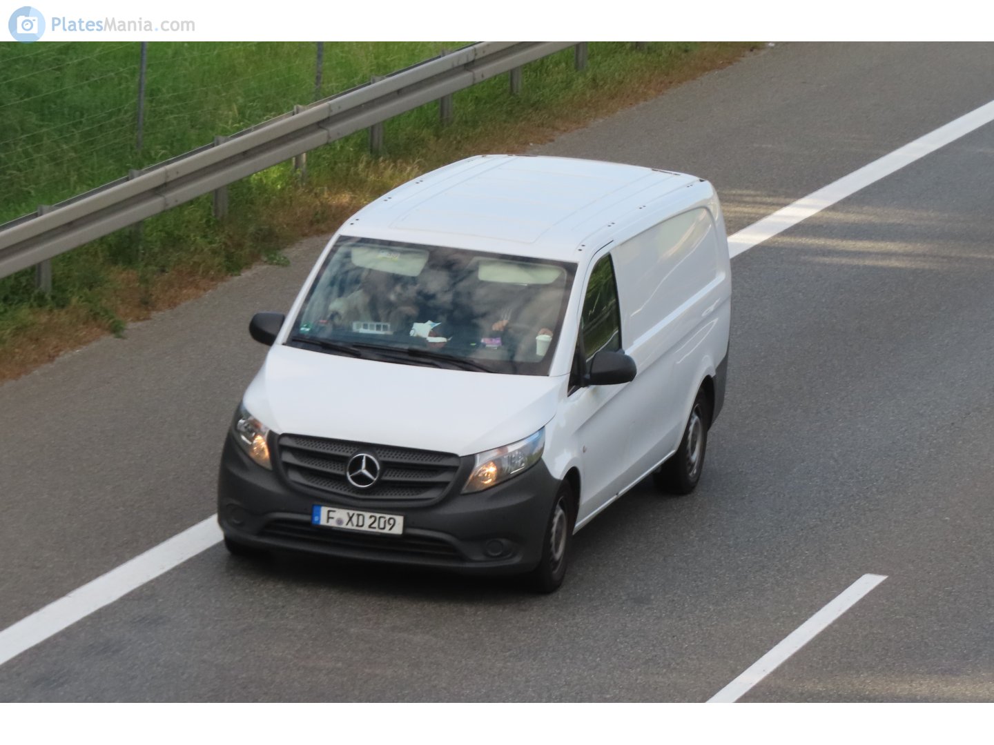 F XD 209, Mercedes-Benz Vito 