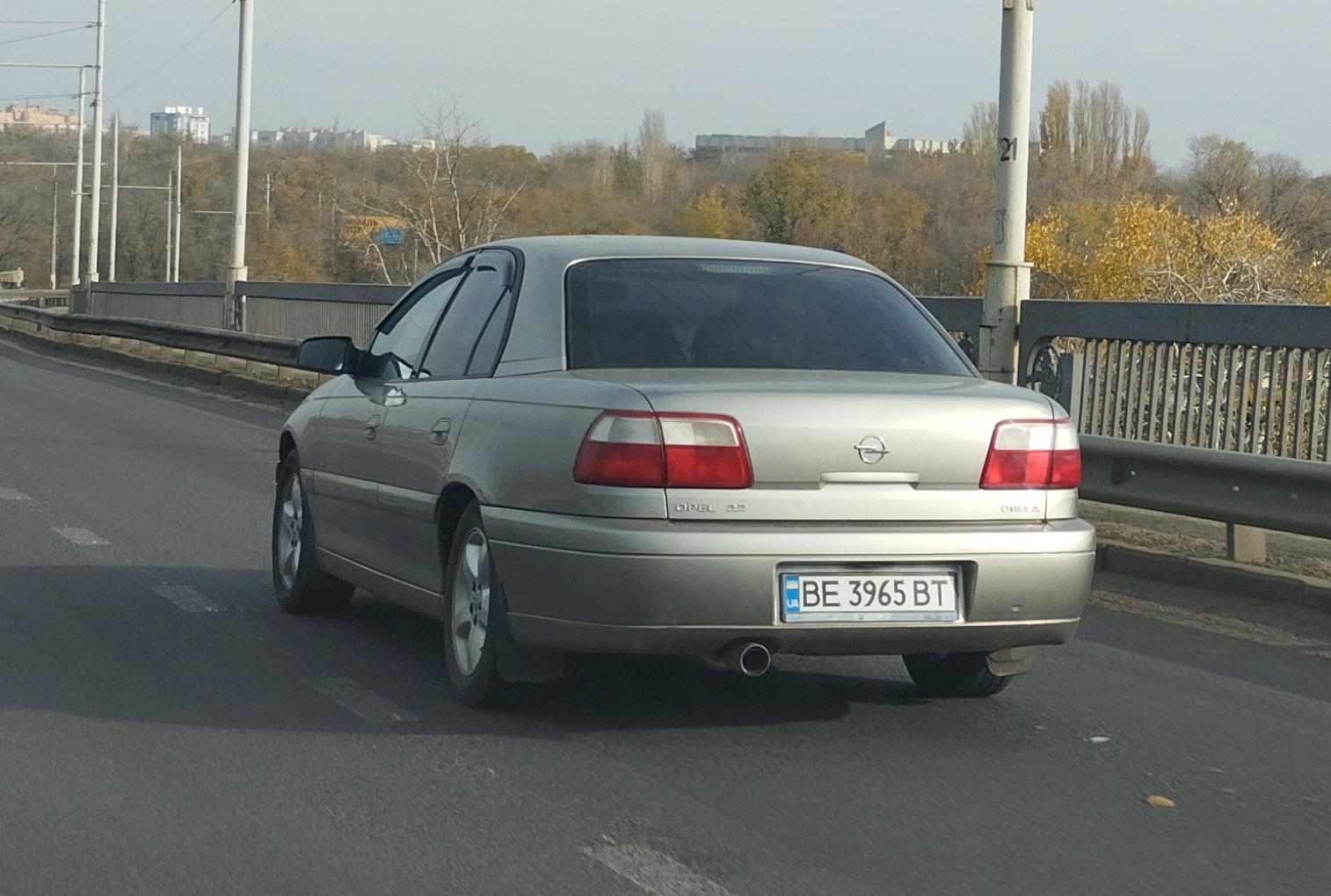 BE 3965 BT, Opel Omega 