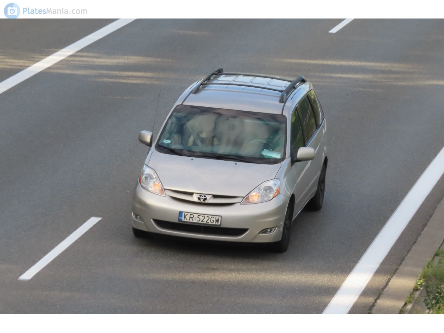 KR 522GW, Toyota Sienna 