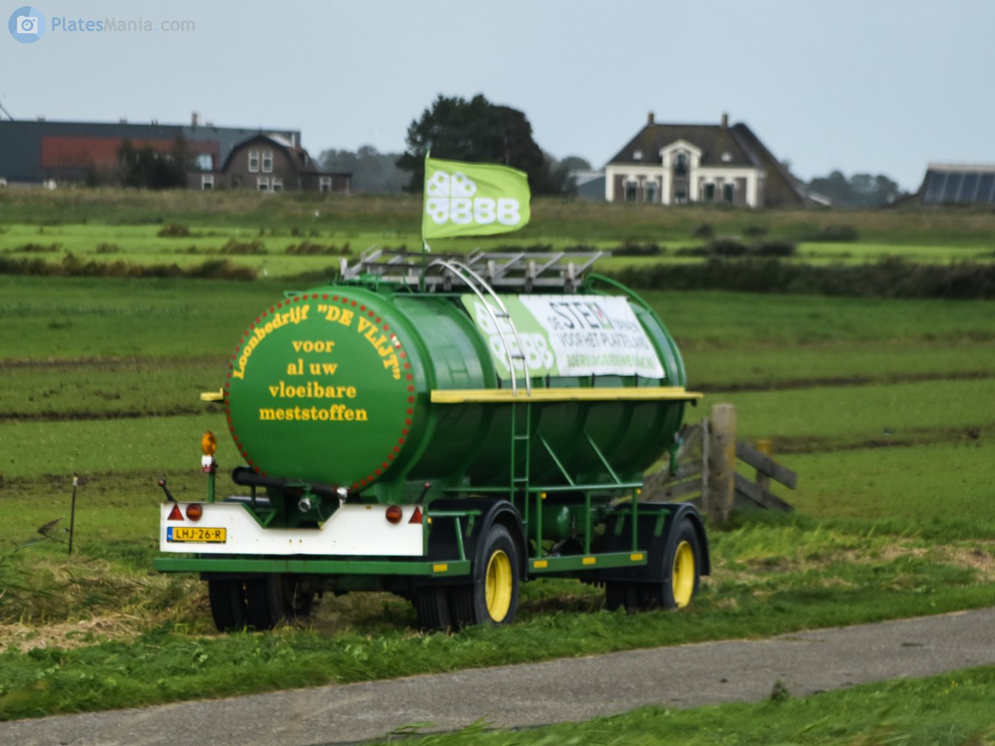 LHJ-26-R, Home-made vehicle 