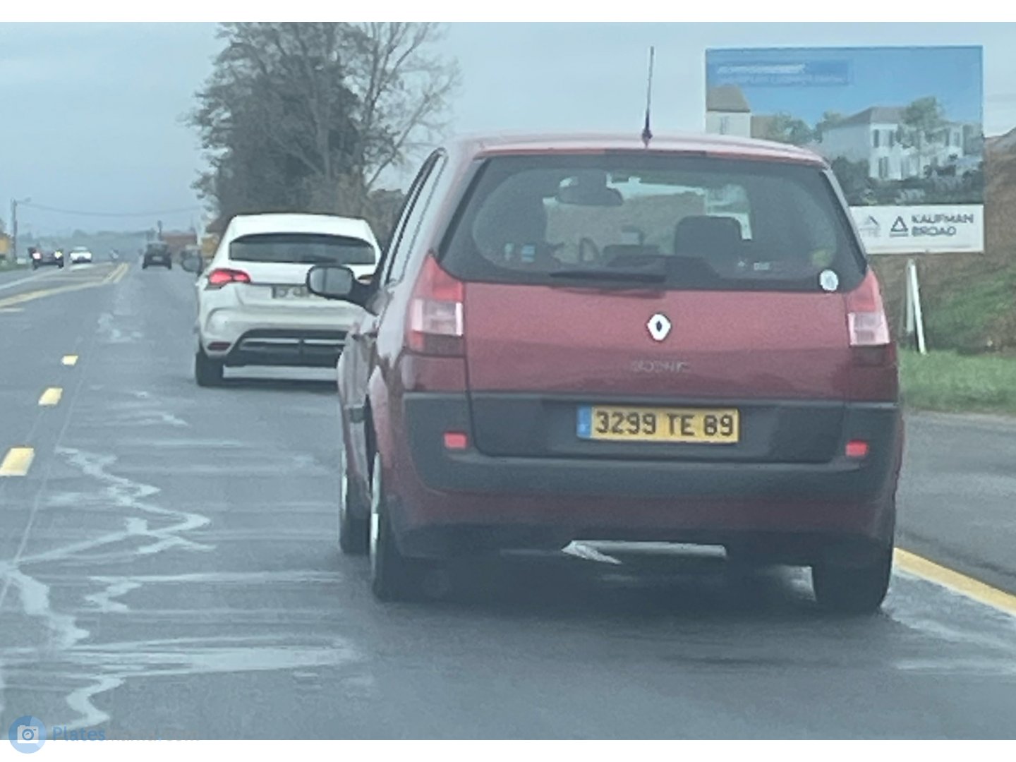 3299 TE 89, Renault Scénic 2nd gen (J84), 2003–2009