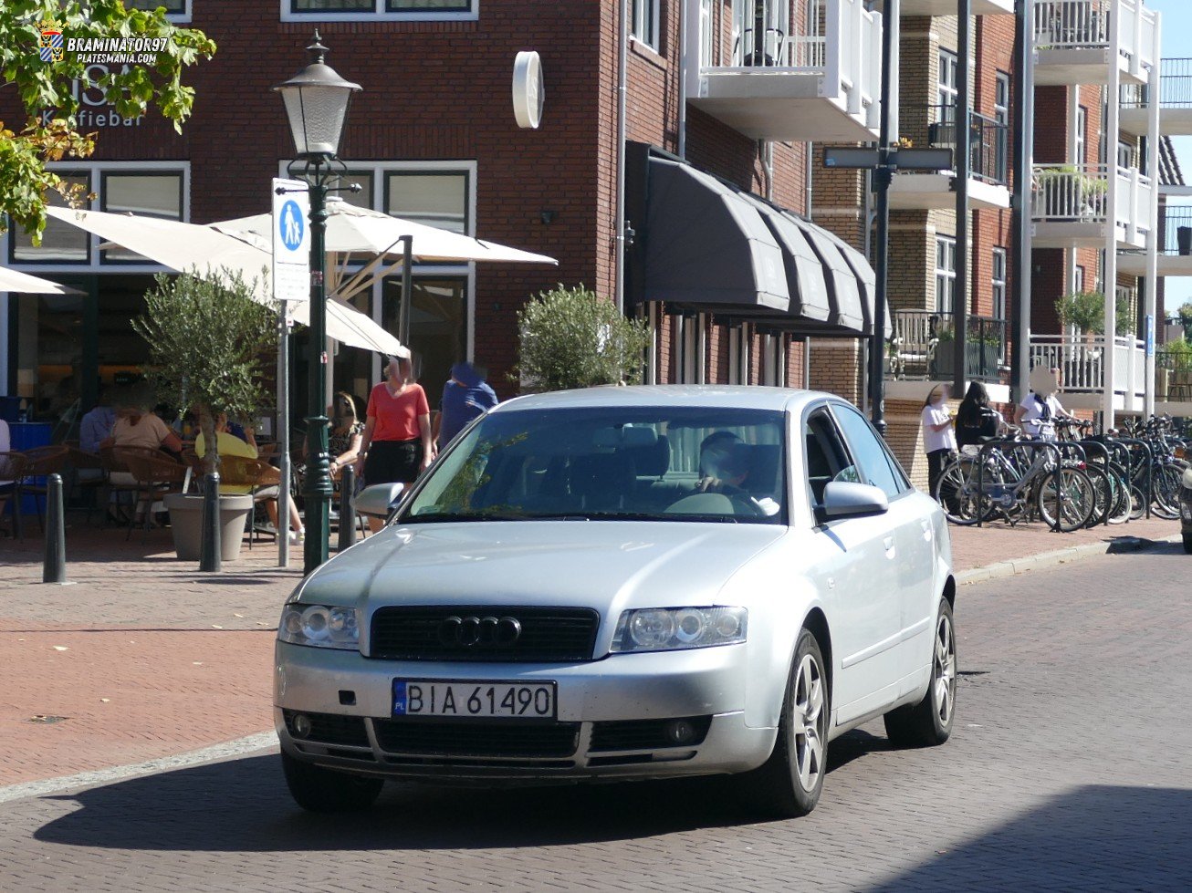 BIA 61490, Audi A4 2nd gen Sedan (B6/8E2), 2000–2004