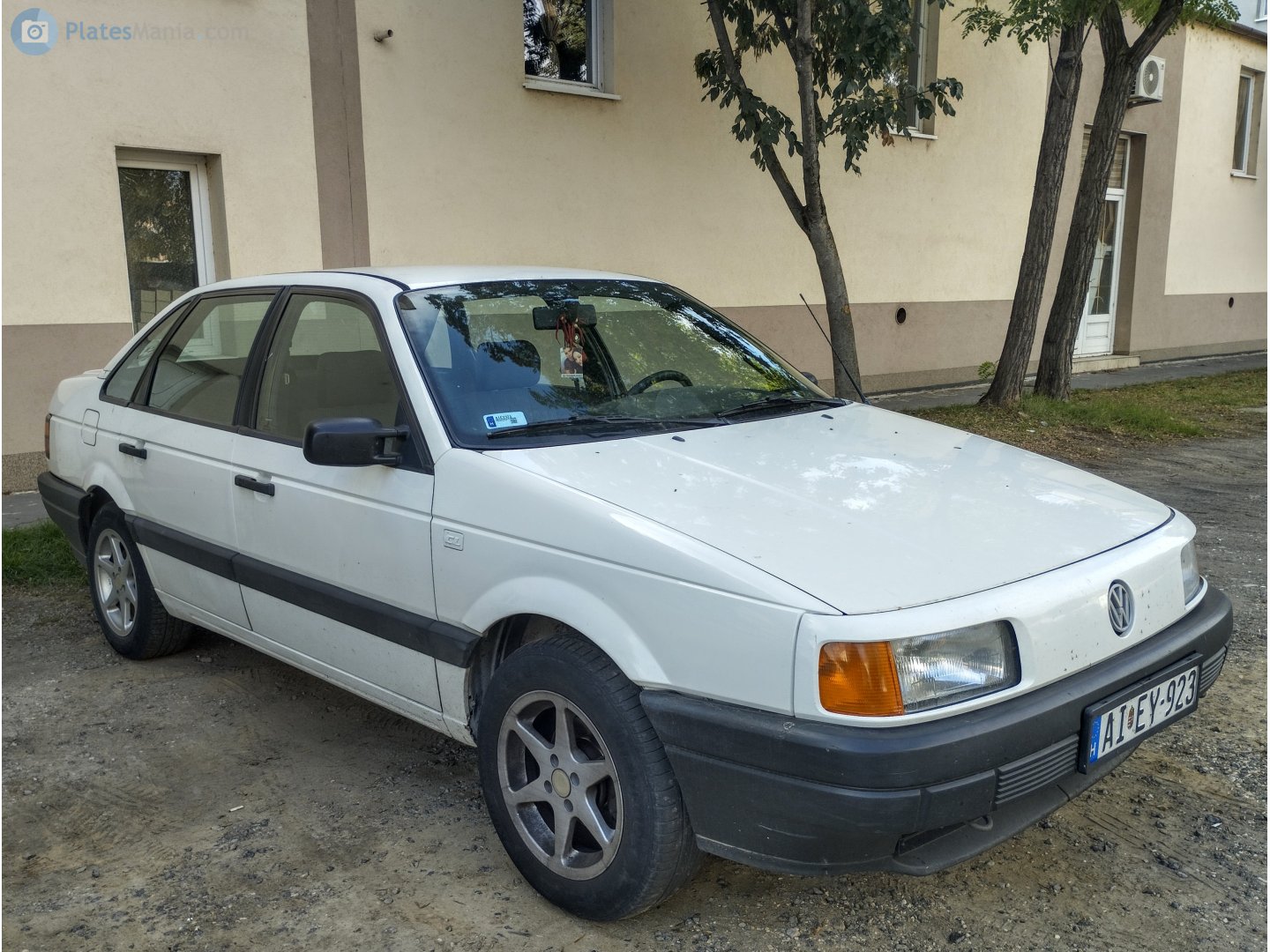 AI EY-923, Volkswagen Passat 3rd gen Sedan (B3; 35i), 1988–1993