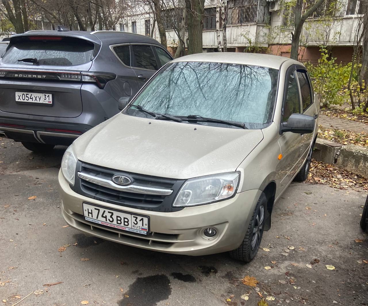 н 743 вв 31, Lada (VAZ) 2190 Granta 2190, 2011–2018
