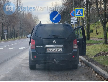 4455 EP-2, Nissan Pathfinder