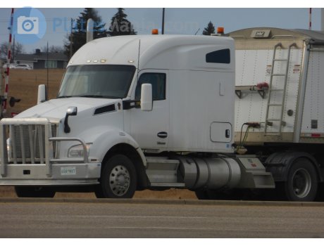 658 NXT, Kenworth T880