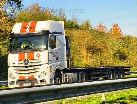 MTI 305, Mercedes-Benz Actros