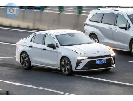 京N·32CD0, Lynk & Co 03