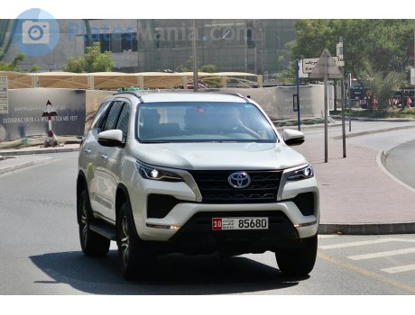 10 85680, Toyota Fortuner