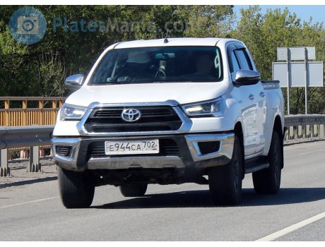 е944са702, Toyota Hilux