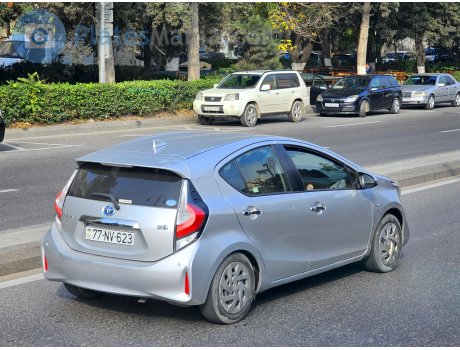 77 NV 623, Toyota Aqua