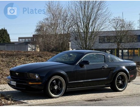 LU M 4, Ford Mustang