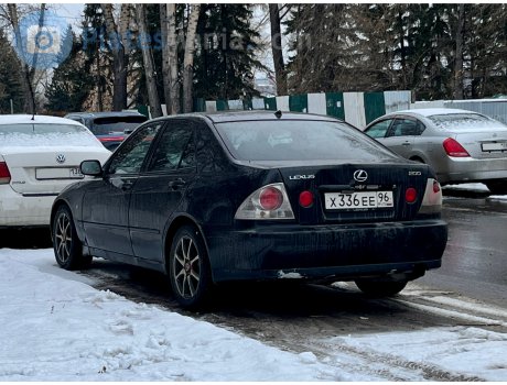х336ее96, Lexus IS