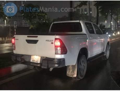 29-296-NN-40, Toyota Hilux