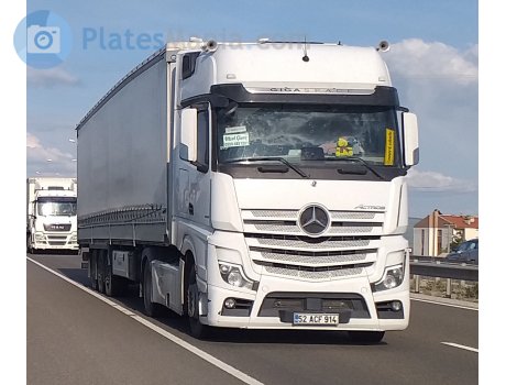 52 ACF 914, Mercedes-Benz Actros
