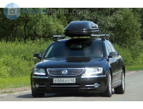 у444хо42, Volkswagen Phaeton