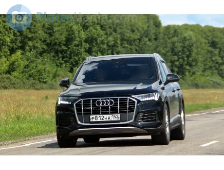 р812на142, Audi Q8
