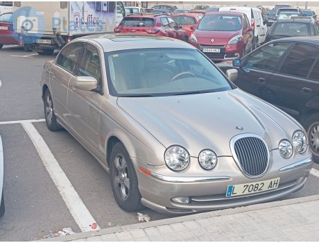 L 7082 AH, Jaguar S-Type