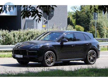 O8 FERDI, Porsche Cayenne