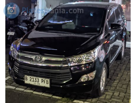 B 2133 PFB, Toyota Innova