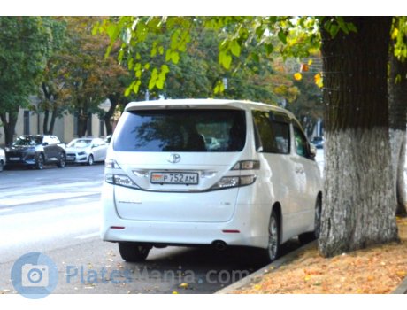 р752ам, Toyota Vellfire
