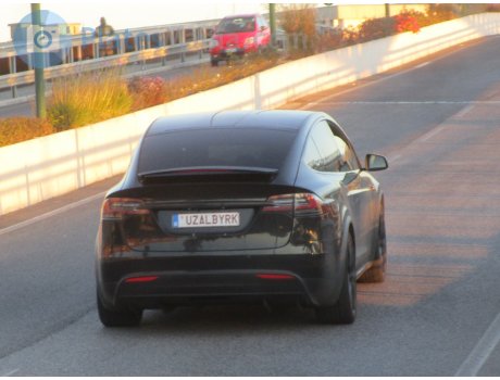 UZALBYRK, Tesla Model X