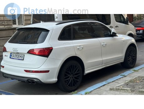 KA 0928 MX, Audi SQ5
