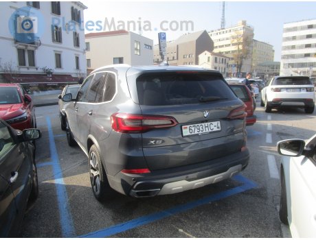 6793 HC-4, BMW X5