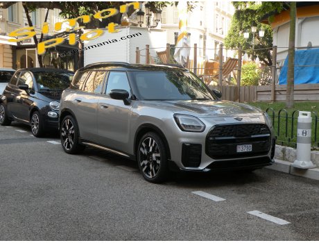 379D, MINI Countryman